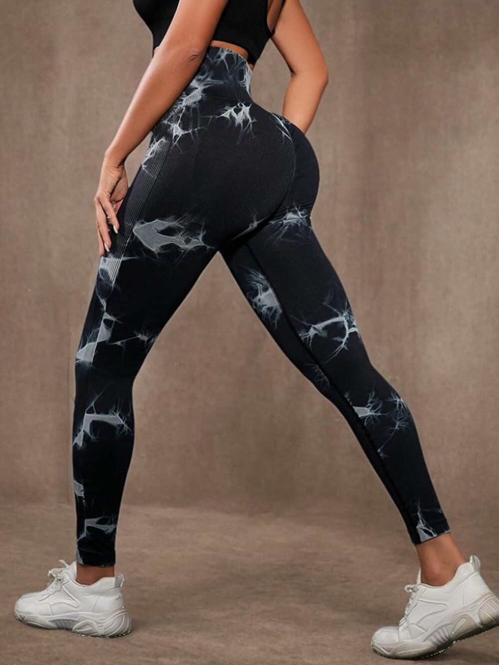 OQQ tie dye leggings